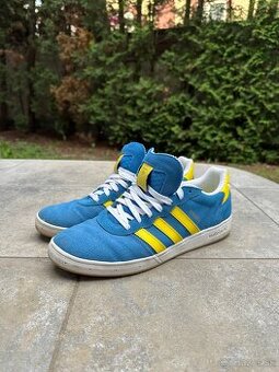 Adidas etrusco