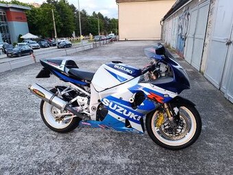 Suzuki gsxr 1000 K1 2001 118kw (160koní) M6 Top Stav