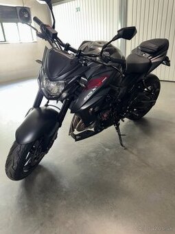 Suzuki GSX S750