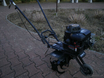 Benzínovy rotavator