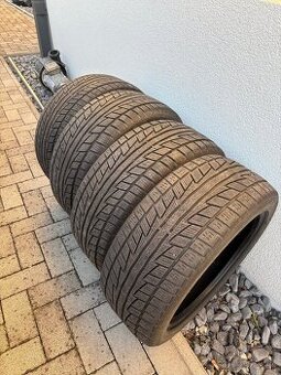 Predám zimné pneumatiky 235/45 R17