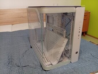Predám PC skrinku Montech King 95 – White