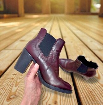 Dámske kožené topánky