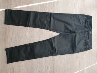 Nohavice s kozenkovym efektom velkost 42