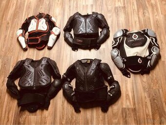 Hrudný chránič-korytnačka