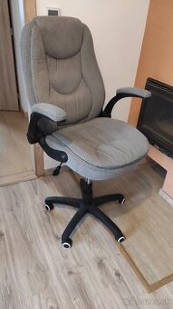 Predám kancelárske kreslo.