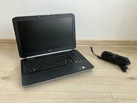 Predám notebook Dell Latitude E5520 - i5 / SSD / W10 Pro