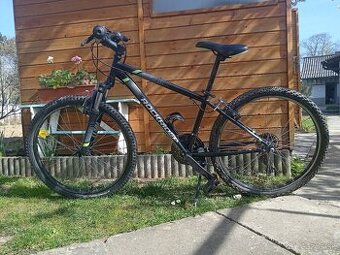 Chlapčenský bicykel a kolobežky