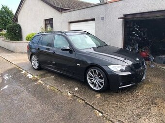 E91 3.0i