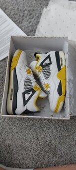 Jordan 4