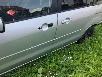 Predné dvere l+p Mazda 5 2005-2010 kod farby 22V