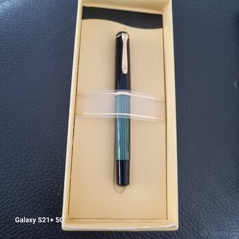 Predam pero Pelikan