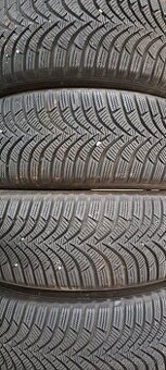Predám 4ks jazdené zimné 205/65r15-94T Hankook