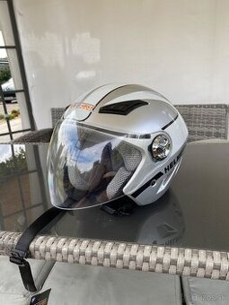 Predam motorkáraku prilbu