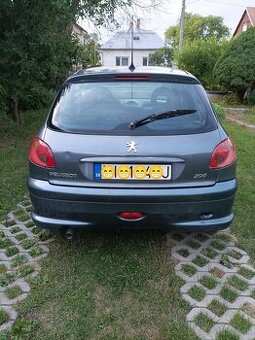 Peugeot 206 1.4 benzín