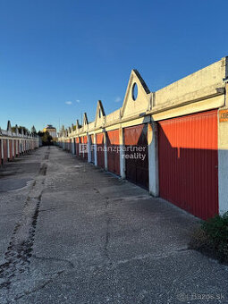 Murovaná garáž, Dunajská Streda