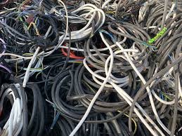 Kúpim staré káble, kabeláže,elektroodpad.