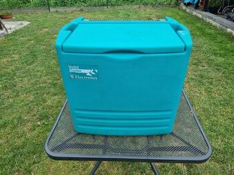 Predám absorpčnú chladničku Electrolux