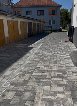 GARÁŽ NA KUKORELIHO