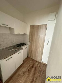 PREDAJ : garsónka, Dunajské nábrežie, Komárno