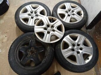 Plechové disky R17, 5x120 so zimnými pneu Syron 215/55 R17