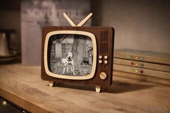 Retro drevený fotorámik – televízor