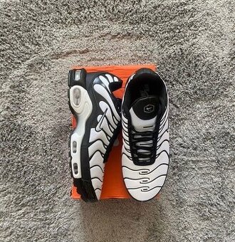 Nike Air Mac Plus White and Black