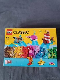 Lego Classic 11018 základný set