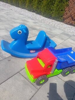 Hojdací koník+ zdarma auto