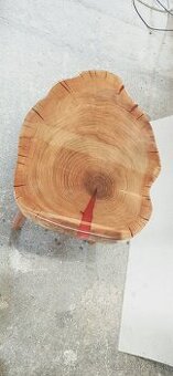 Epoxidový stolík