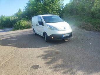 Nissan e-nv200 elektromobil