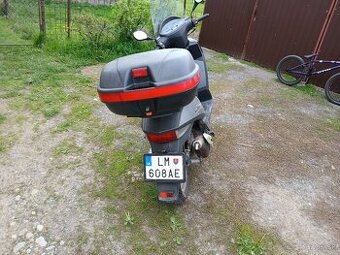 Skúter ZNEN