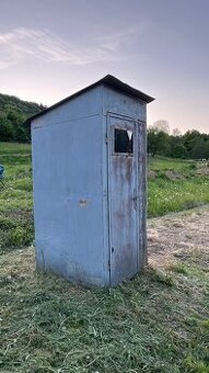 Latrina suche WC