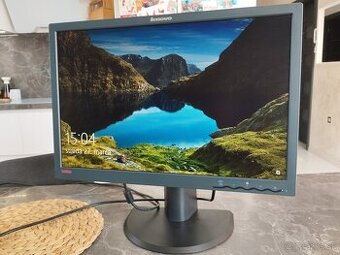 LCD Lenovo 22" 1680 x 1050 kontrast 1000:1 DVI D-SUB