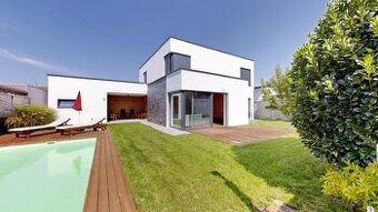 ŠTÝLOVÝ 5-IZBOVÝ RODINNÝ DOM S DVOJGARÁŽOU A BAZÉNOM