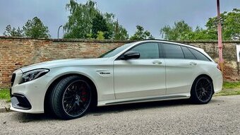 Mercedes AMG C 63 S - performance sedačky, vyfuk,…