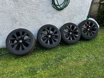 Zimné pneu a disky 5x120 r20