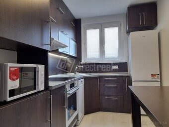 Kompletne zrekonštruovaný 4 izbový byt 87 m2 s balkón…