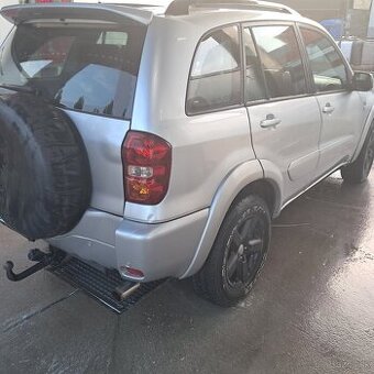 Predám toyotu rav 4 - 1