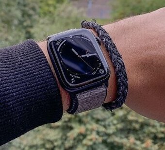 Predam Apple Watch 6, 44mm, krabicka, nabijacka.