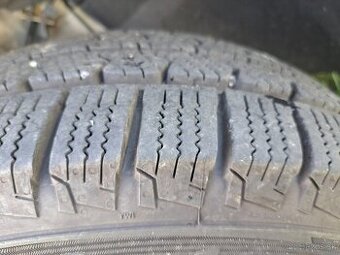 Predám pneumatiky na Fiat Ducato 215/70 R 15 C na diskoch.