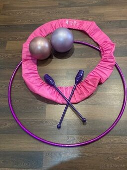 gymnasticka obruc a lopty