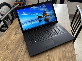 17.3"/Notebook/4GB RAM DDR4/1TB SSHD/AMD Radeon HD 2GB - 1