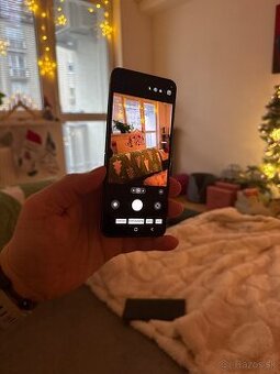 Predam Samsung Galaxy Z Flip 5 256GB s poskodenym displayom