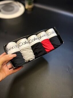 Predám pánske boxerky Calvin Klein – balenie 5 kusov. Nové,