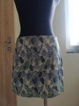 Hrubšia suknička veľkosť 40