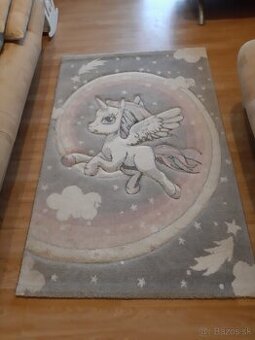 Predám koberec - motív jednorožec