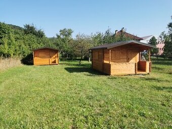 Krásny pozemok 700m2 s dvoma chatami