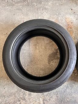 235/45 r17