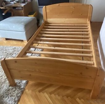 DREVENÁ POSTEL Z MASÍVNEHO DREVA 120/200 GAZEL
